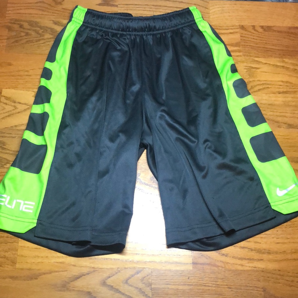 Youth Medium Nike Basketball Shorts